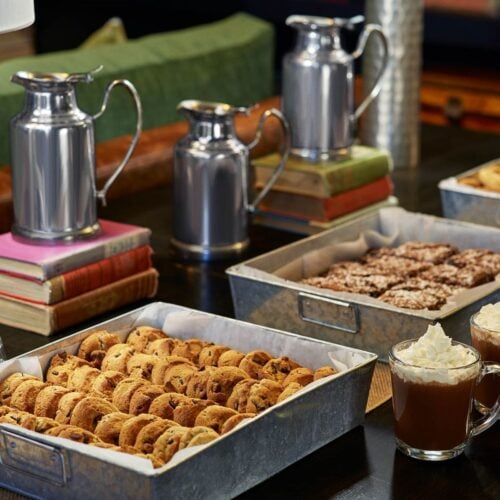 Kids Hot Cocoa & Cookies in The Library